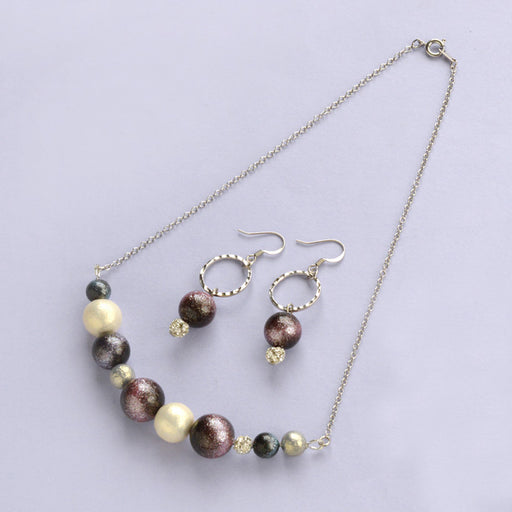 ハンドメイドの材料紹介「「宇宙ビーズのセットアクセサリー(レッド系)」の材料」