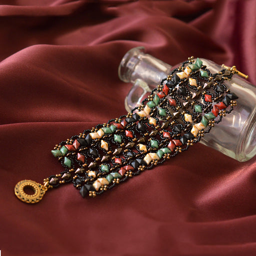 ハンドメイドの材料紹介「「ダイヤモンデュオを使ったゴシックブレスレット」の材料」