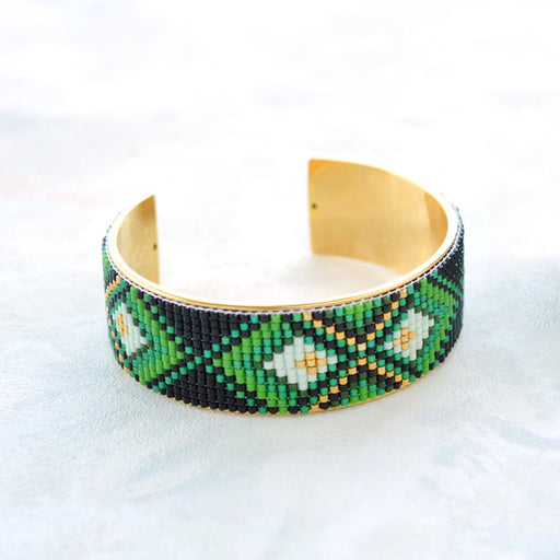 ハンドメイドの材料紹介「「デリカビーズ・バングル（太タイプ）グリーン」の材料」