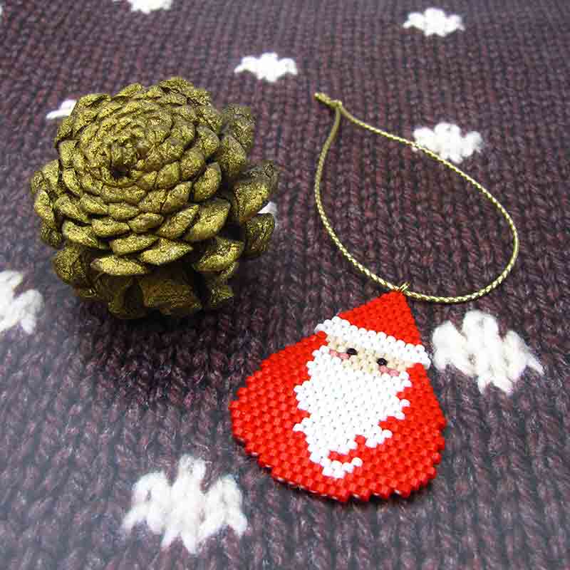 シェイプドステッチで作るクリスマスオーナメント(サンタ)