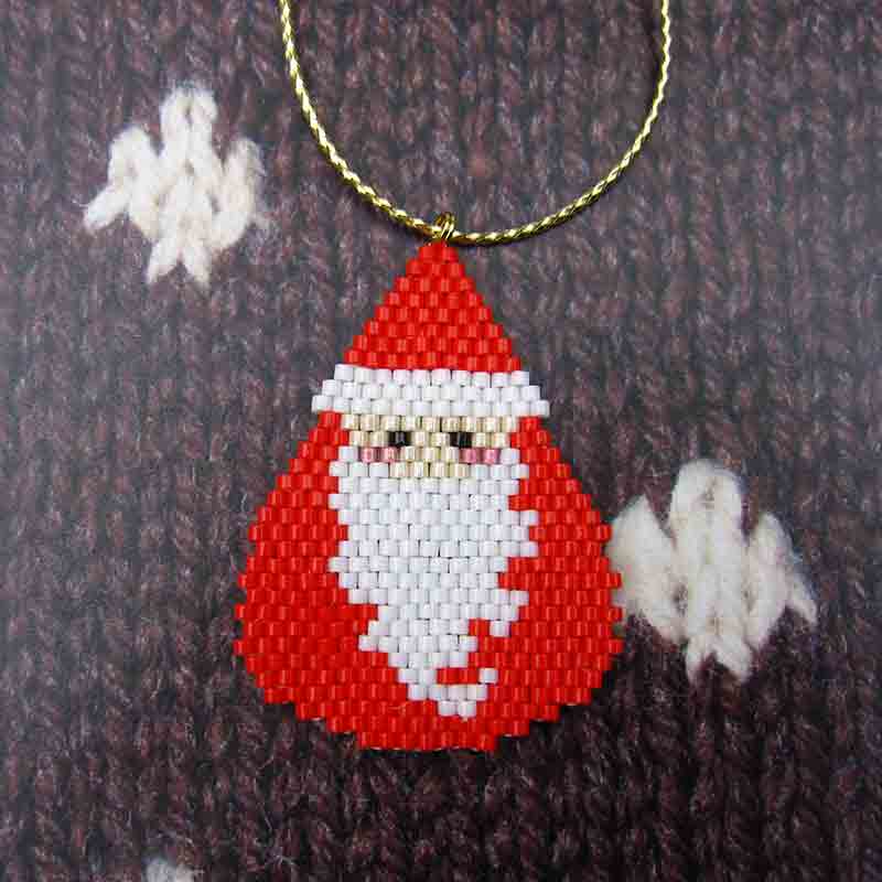 シェイプドステッチで作るクリスマスオーナメント(サンタ)