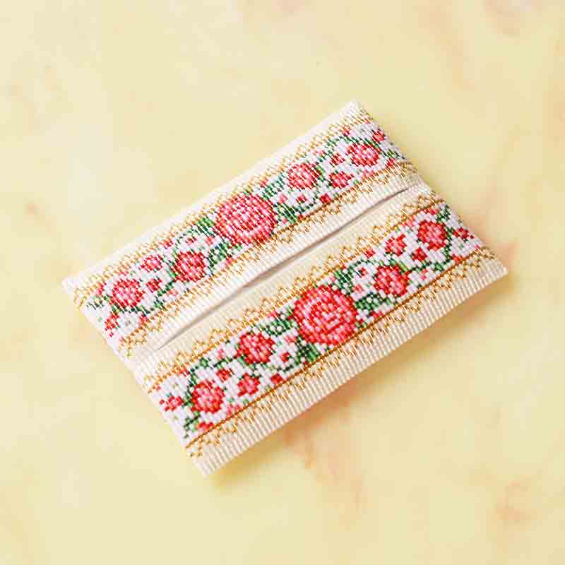 デリカビーズ織りで作るティッシュカバー(ばら)