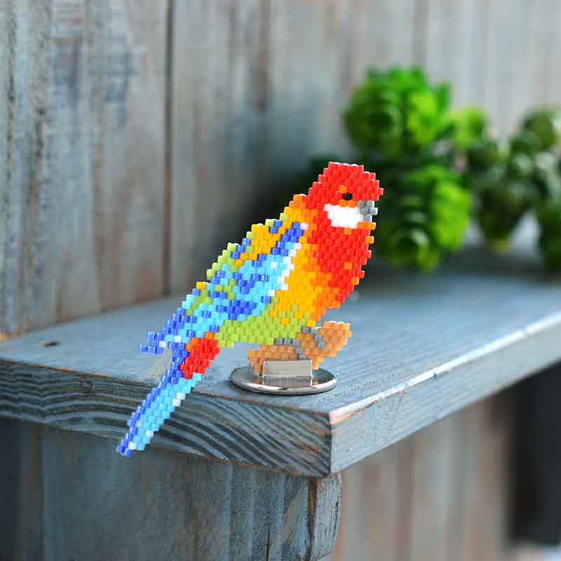 シェイプドステッチで作るナナクサインコ