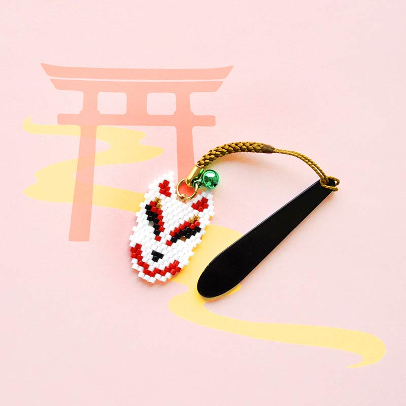 帯飾り（狐のお面）