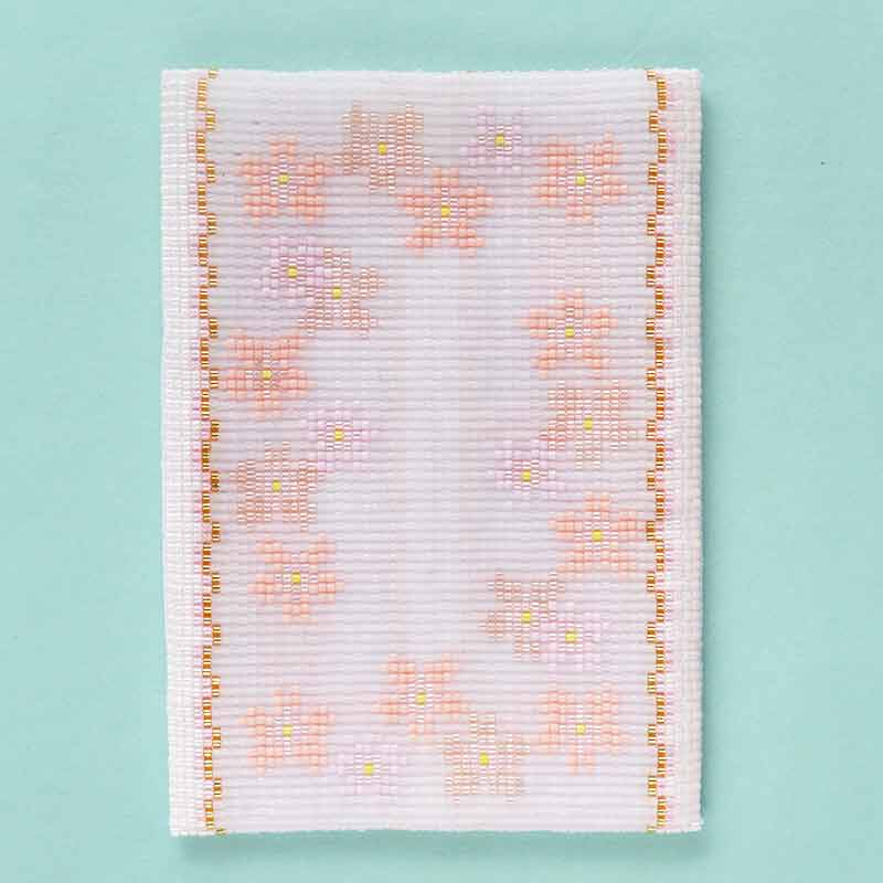 デリカビーズ織りで作るティッシュカバー(桜)