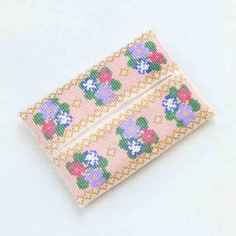 デリカビーズ織りで作るティッシュカバー(セントポーリア)