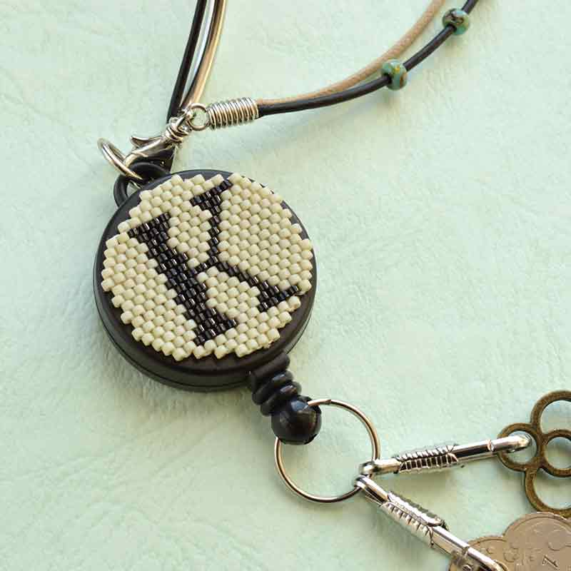 イニシャルシートのリールキーホルダー（K）