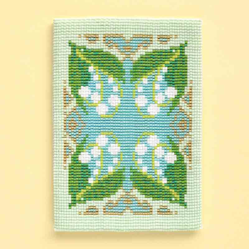 デリカビーズ織りで作るティッシュカバー(スズラン)