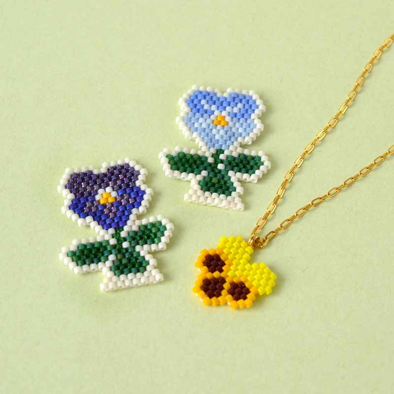 シェイプドステッチで作るパンジー