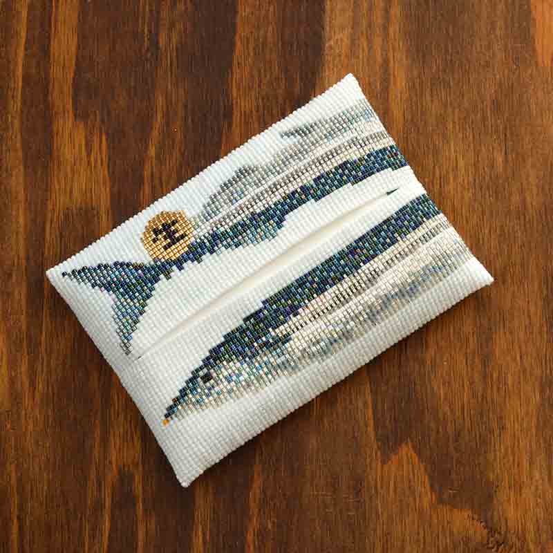 デリカビーズ織りで作るティッシュカバー(サンマ)