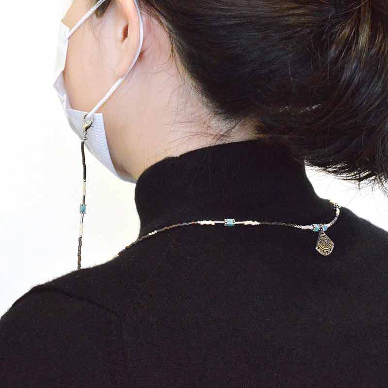 2WAYで使えるメタルポイントのマスクホルダー