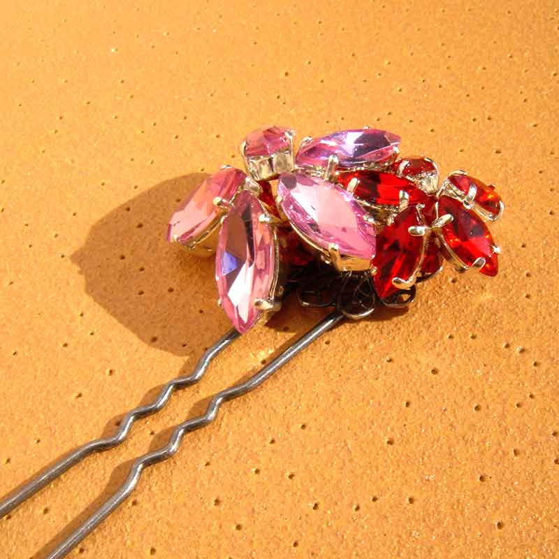 お花の髪飾り（赤）