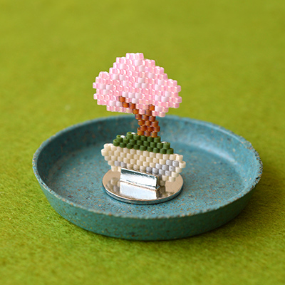 シェイプドステッチで作る桜盆栽